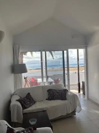 Side Apartment, 104